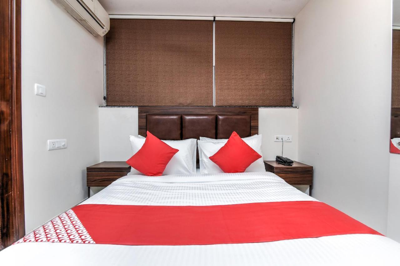 Oyo 80678 Shreenath Residency Нью-Делі Екстер'єр фото