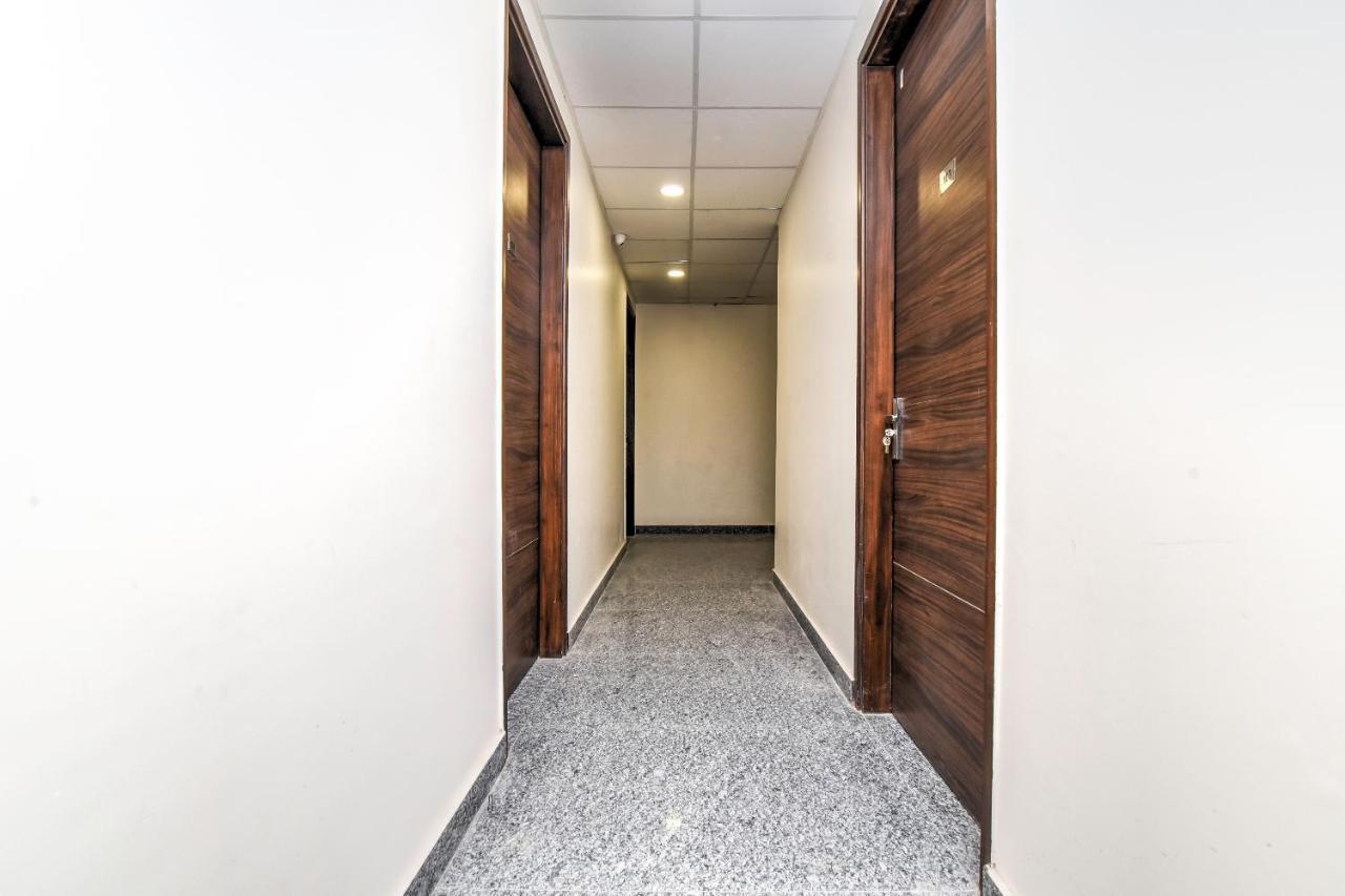 Oyo 80678 Shreenath Residency Нью-Делі Екстер'єр фото