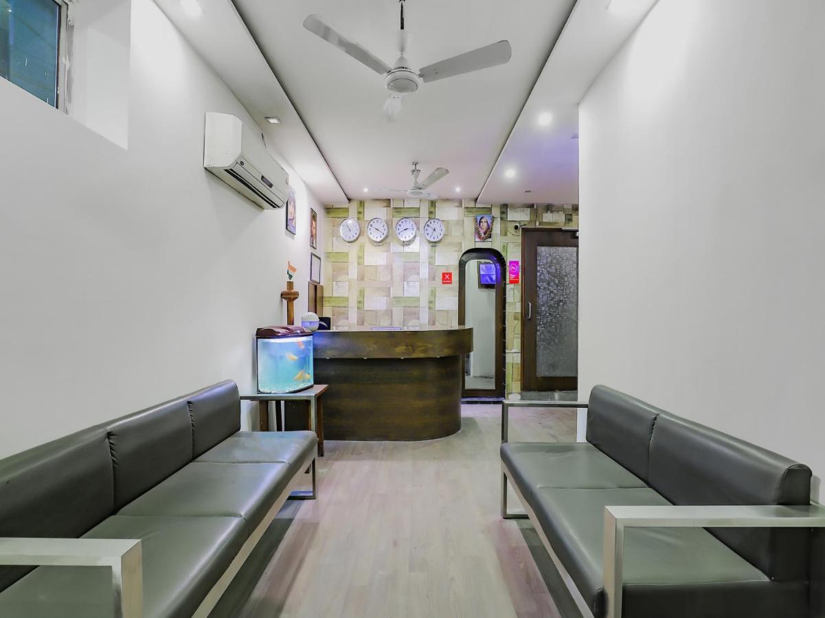 Oyo 80678 Shreenath Residency Нью-Делі Екстер'єр фото